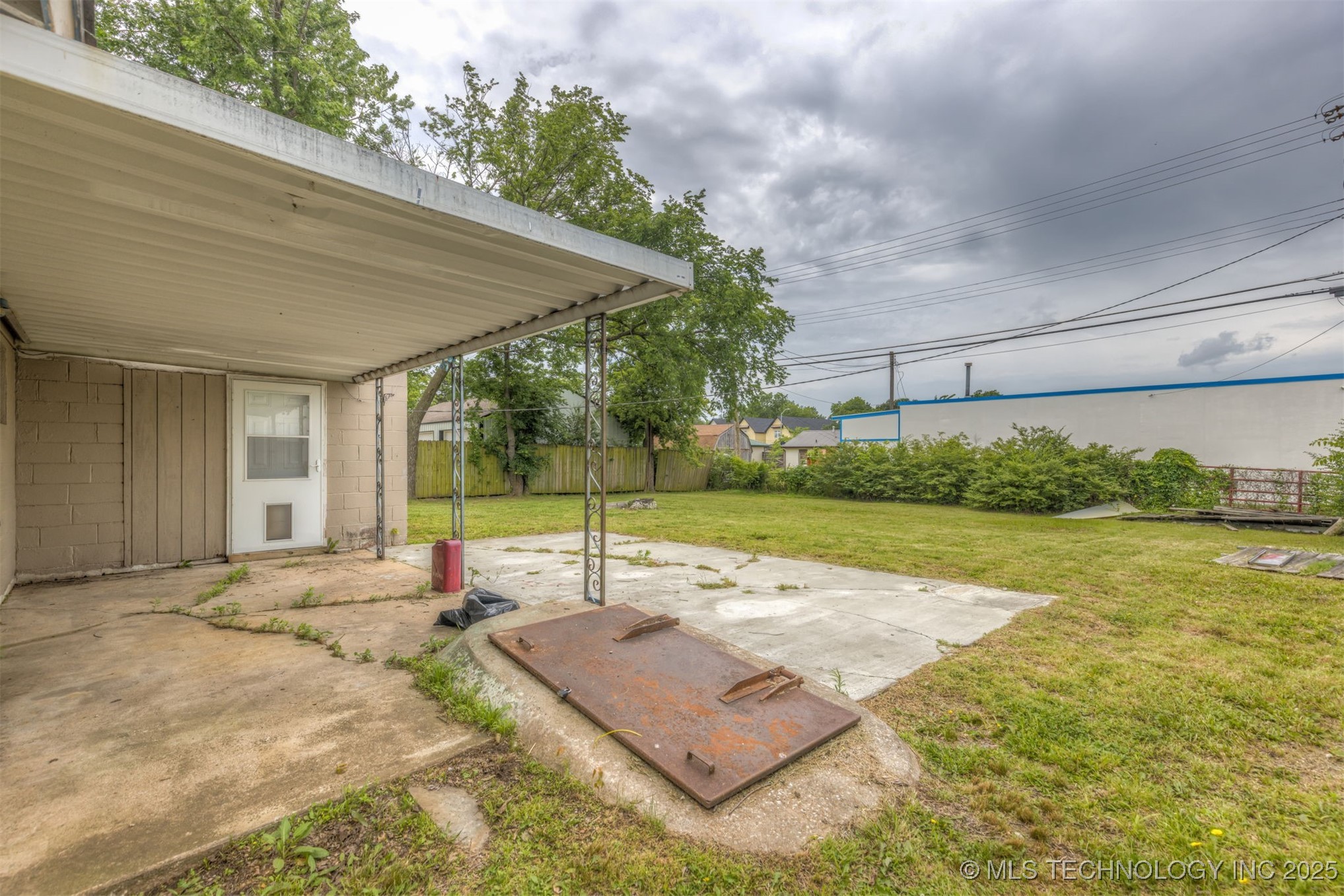 836 N 1st Street
