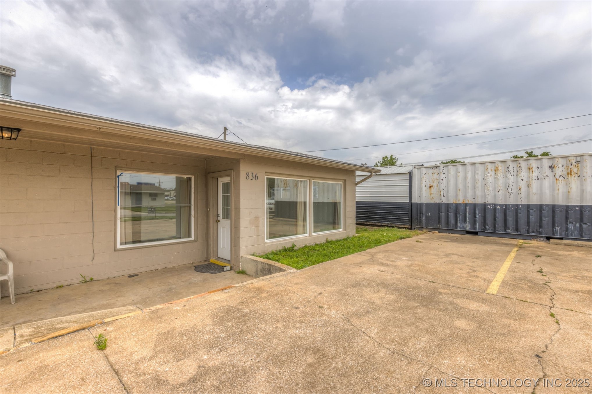 836 N 1st Street