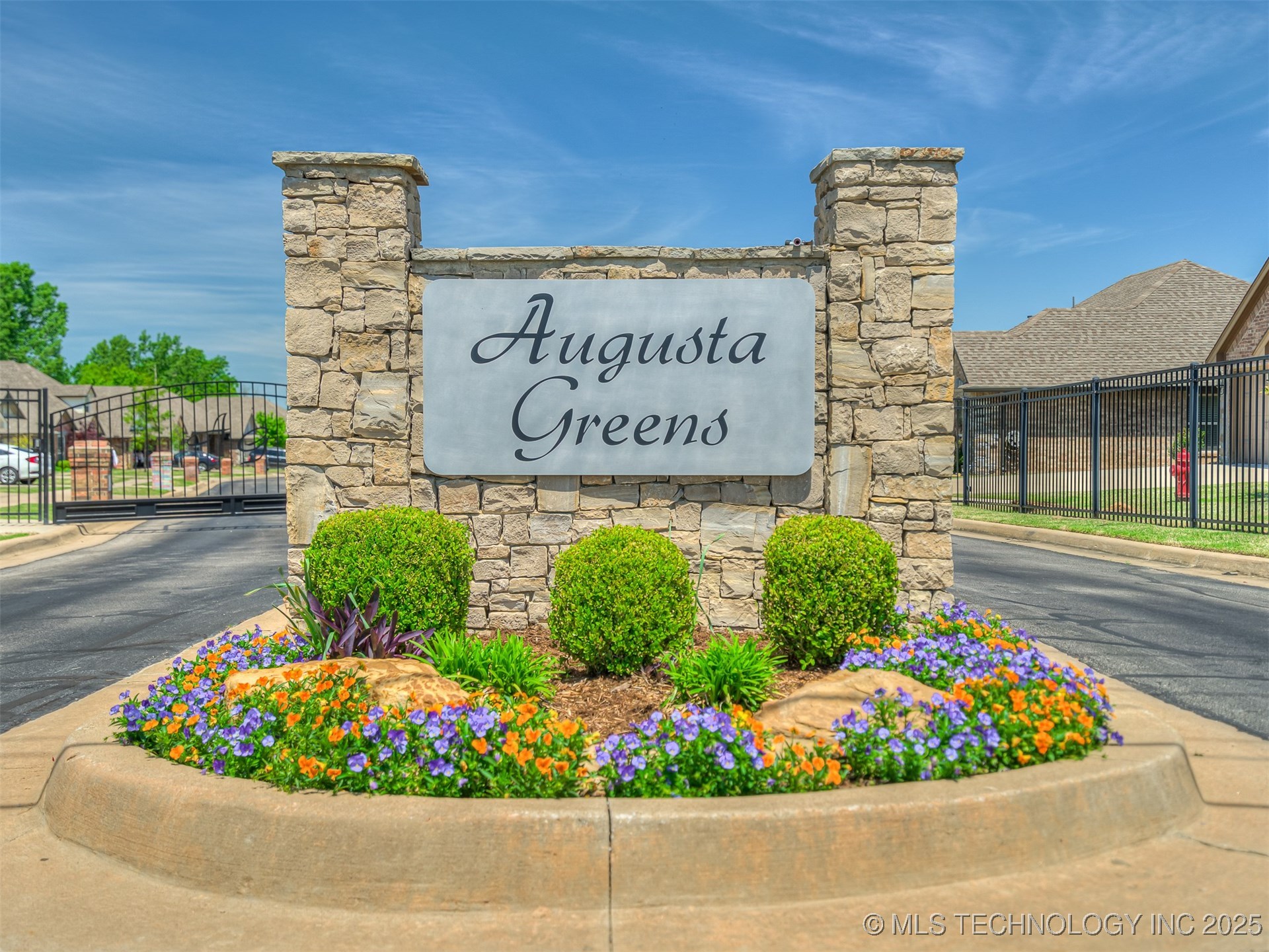 10725 Masters Circle