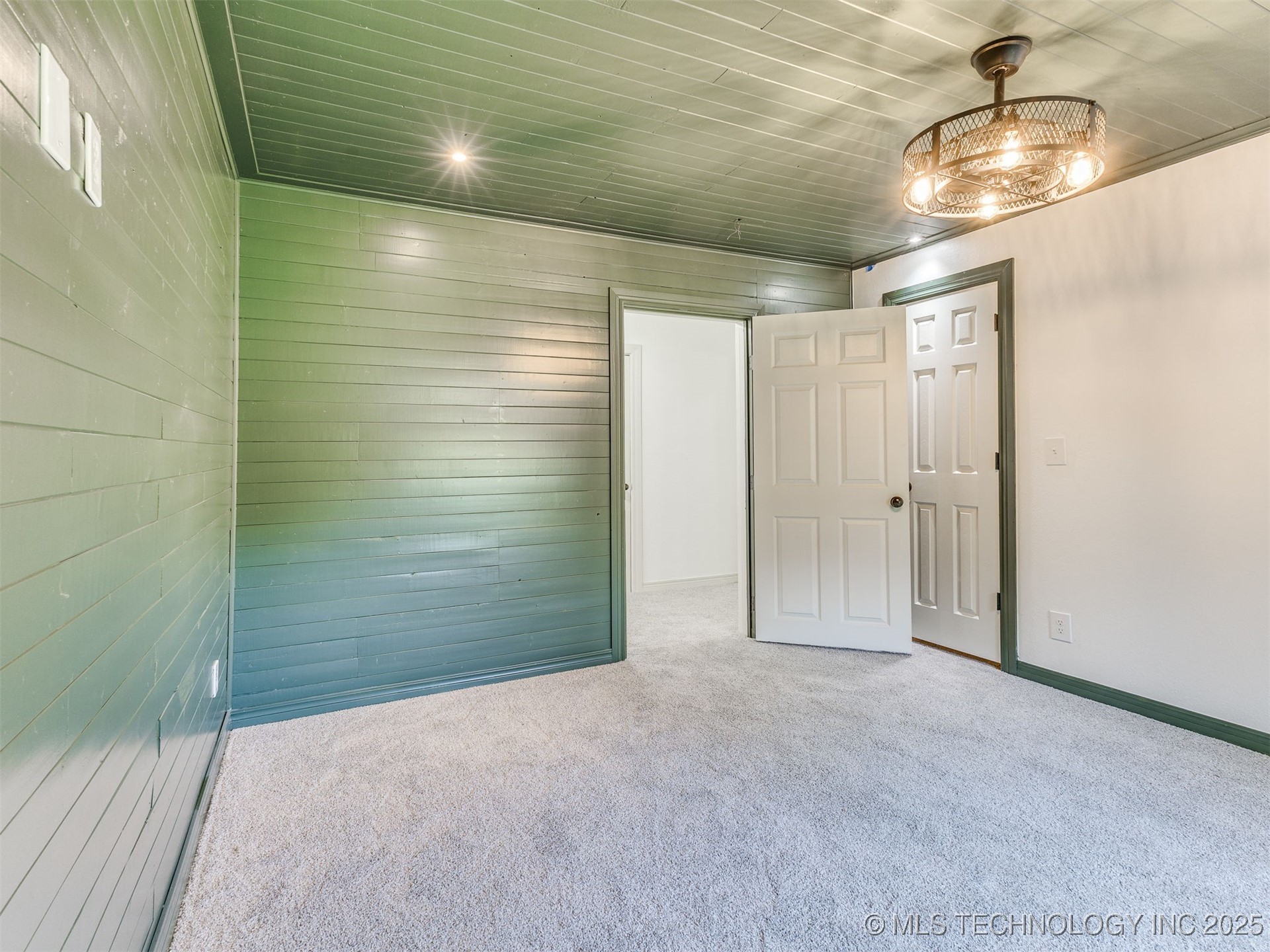 404 Valley Drive