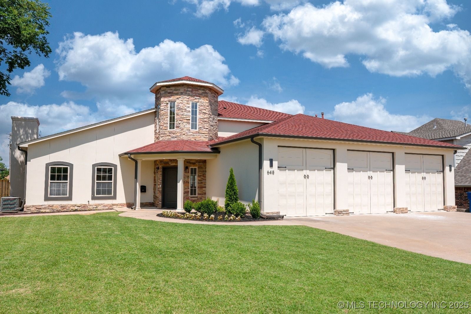 648 N Osage Drive