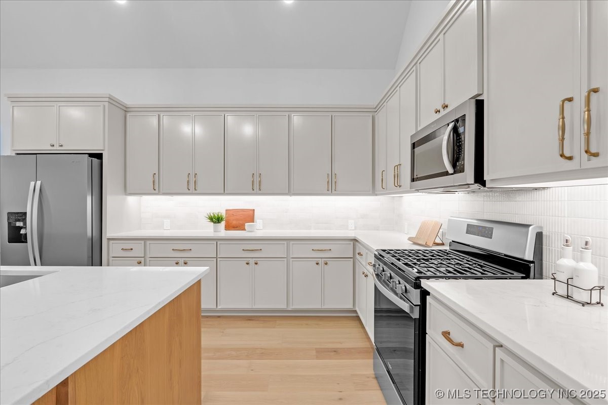 308 E Seattle Street