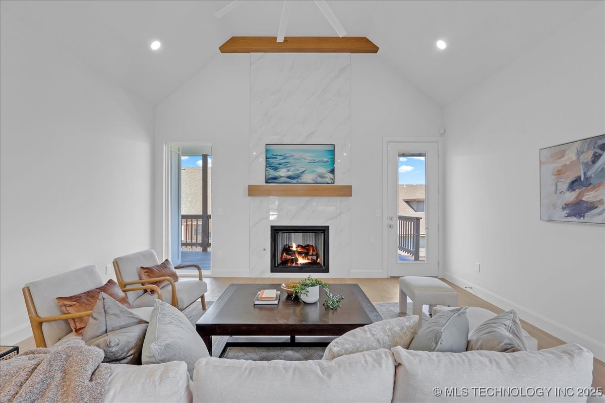 308 E Seattle Street
