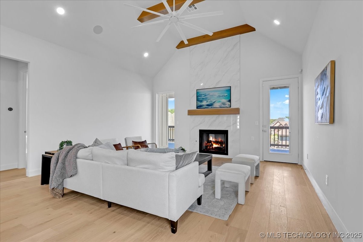 308 E Seattle Street