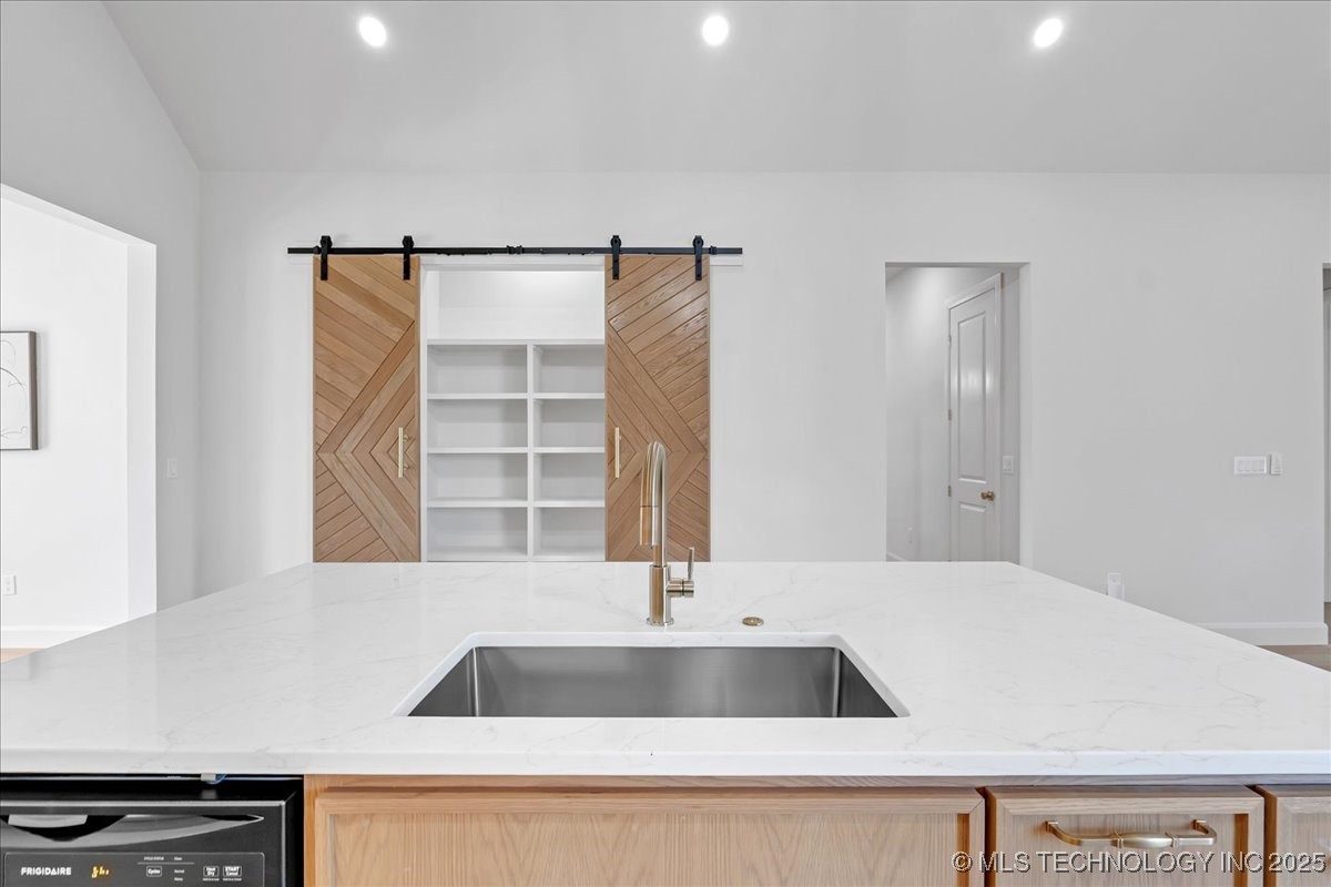 308 E Seattle Street