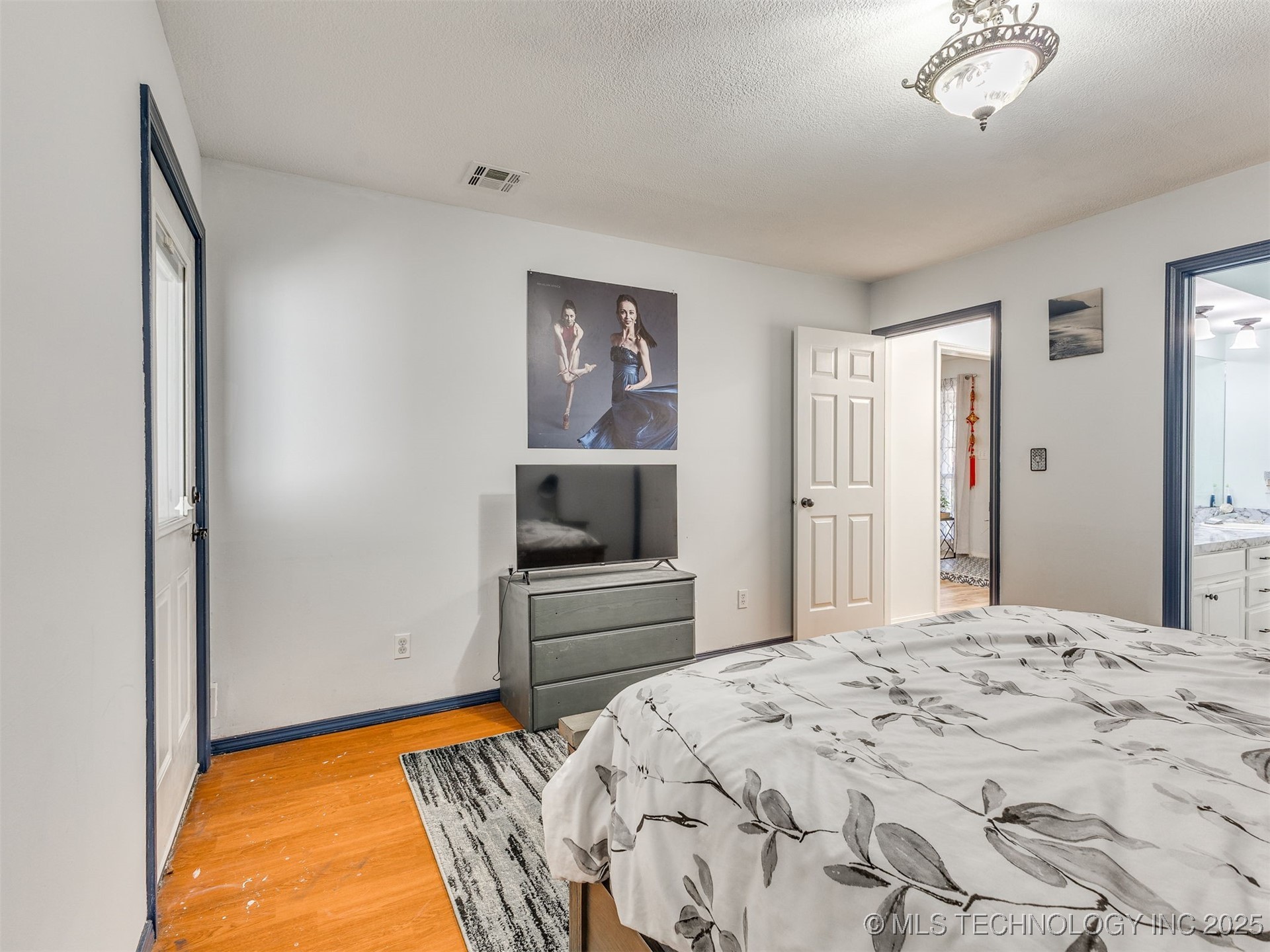 1408 N Dogwood Street