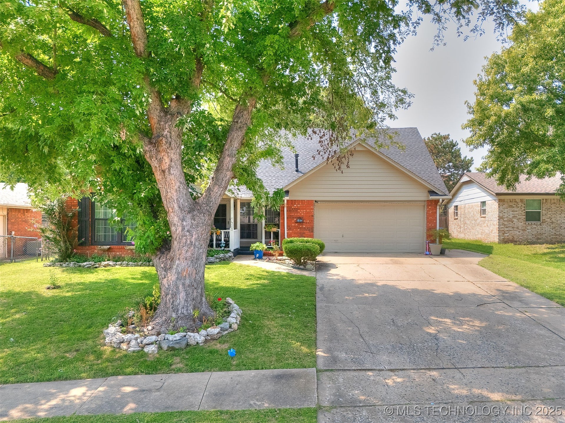 1408 N Dogwood Street
