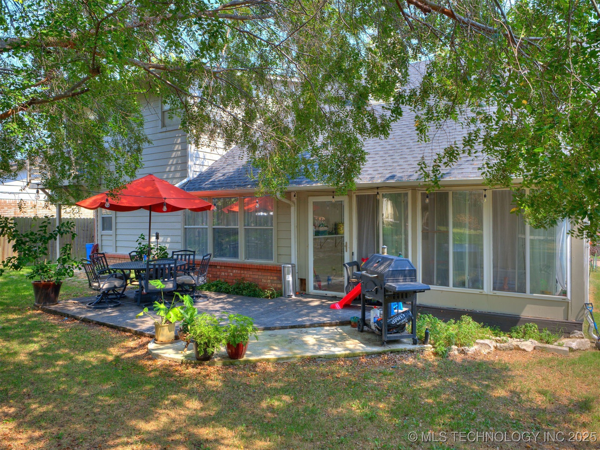 1408 N Dogwood Street