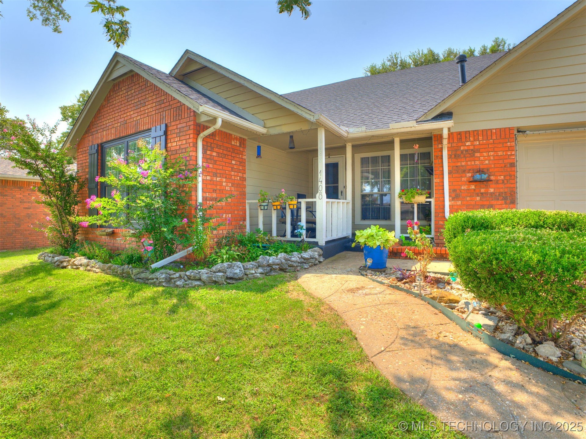 1408 N Dogwood Street
