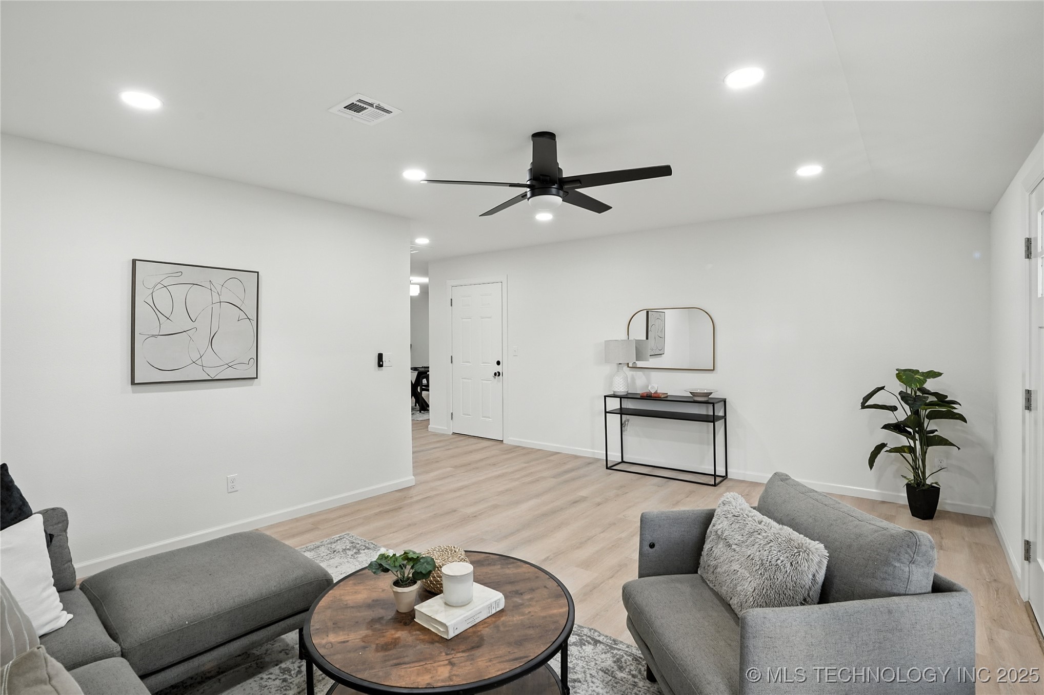 211 E Wells Boulevard