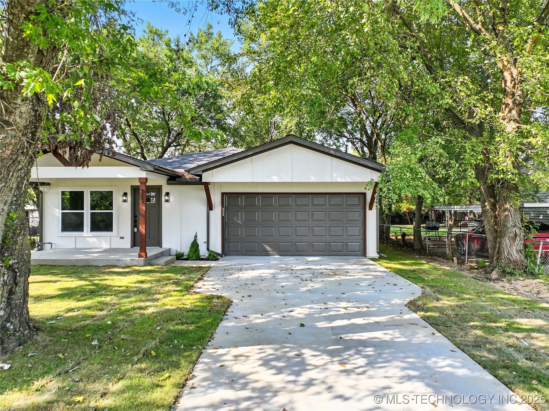 211 E Wells Boulevard