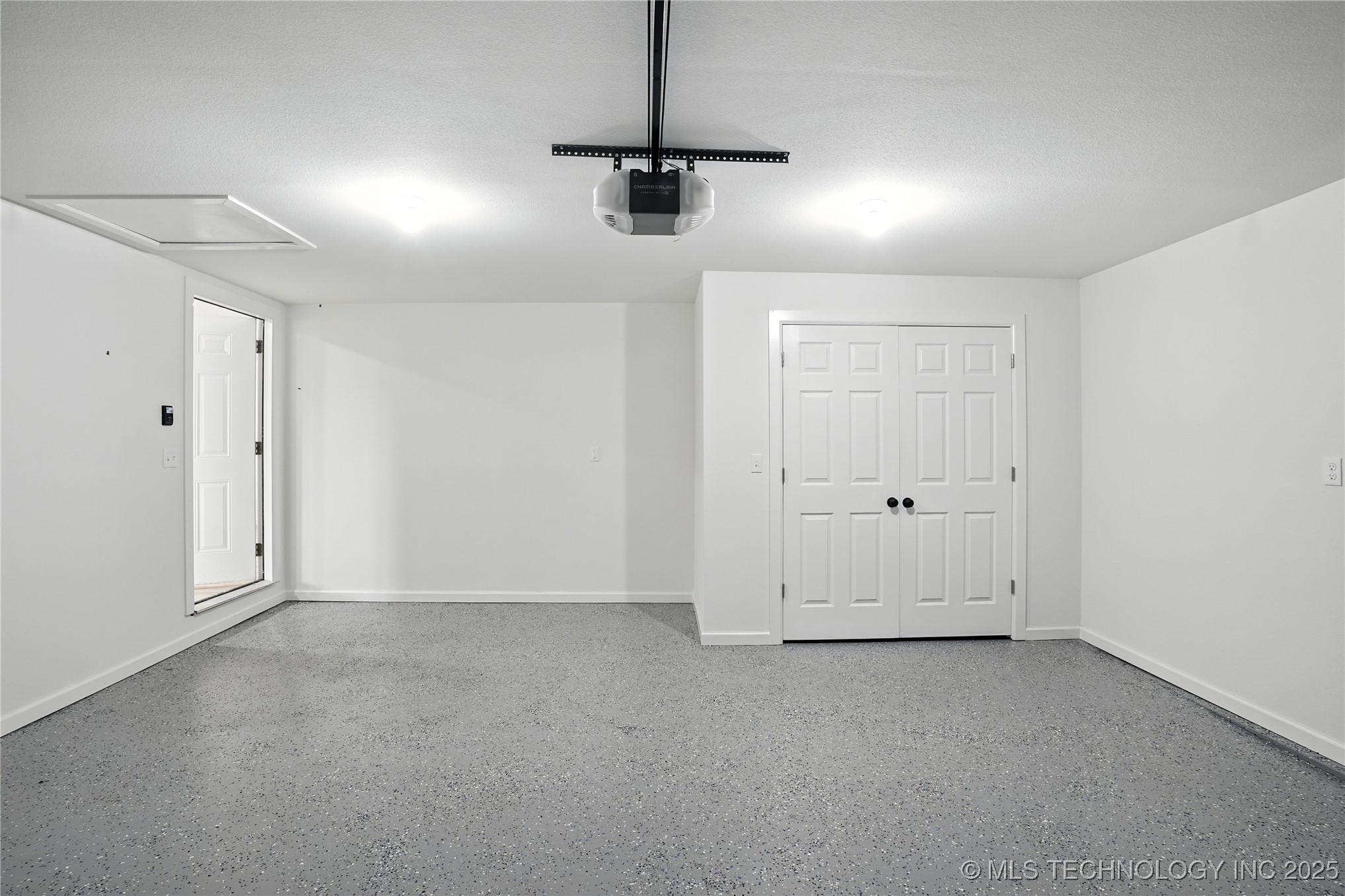 211 E Wells Boulevard