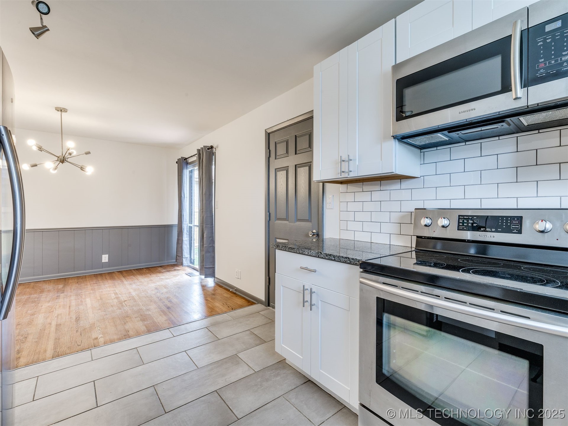 105 S 166th East Avenue