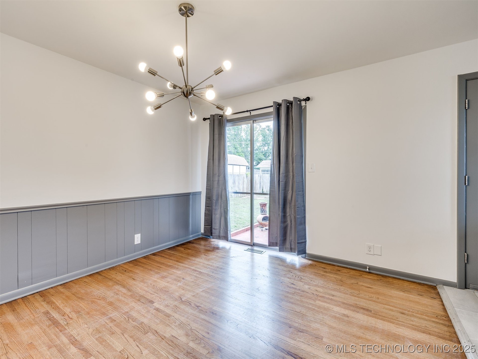 105 S 166th East Avenue