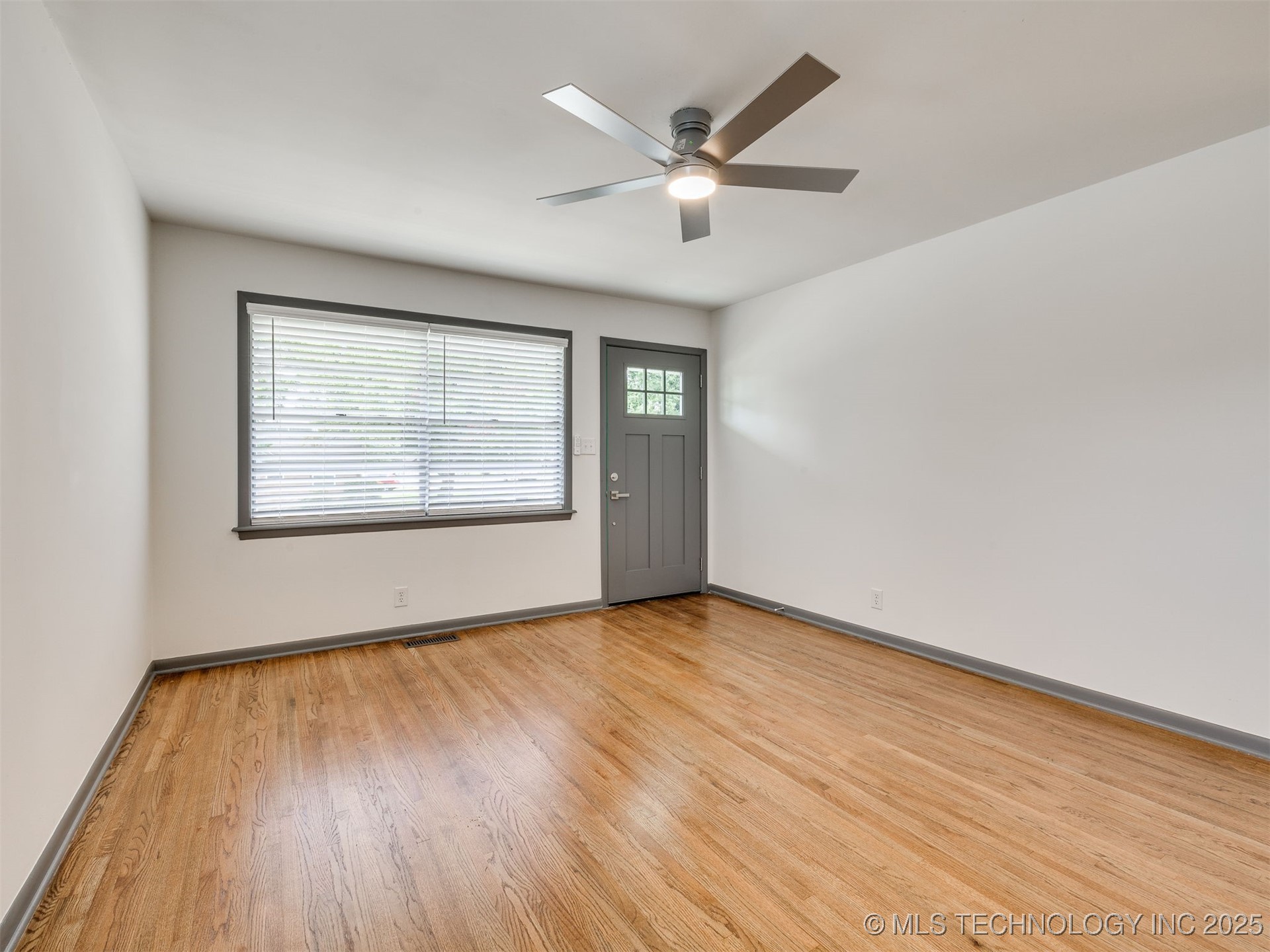 105 S 166th East Avenue