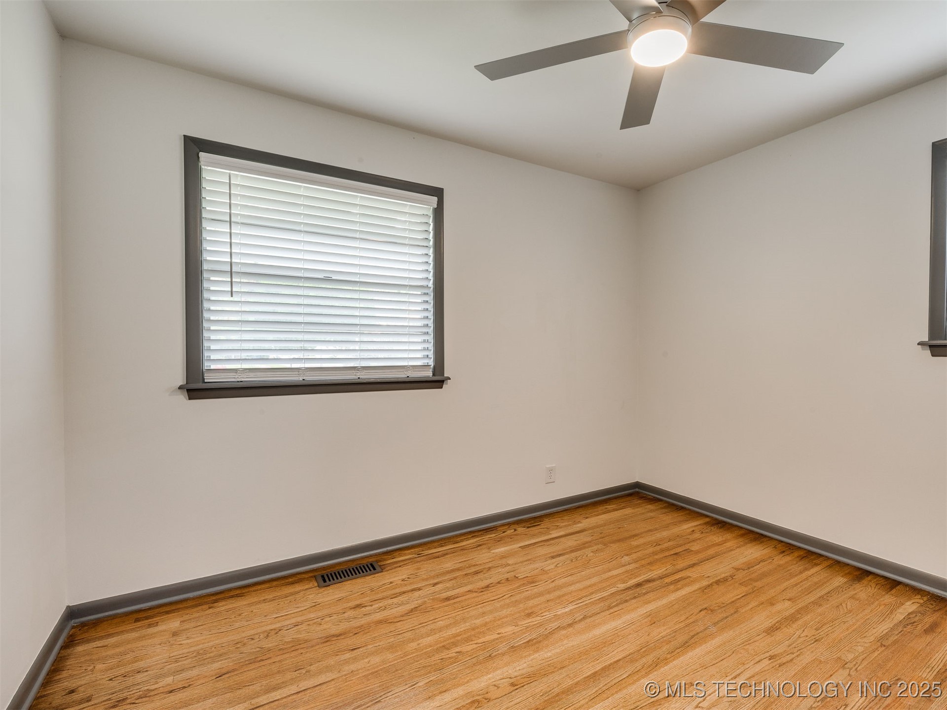 105 S 166th East Avenue