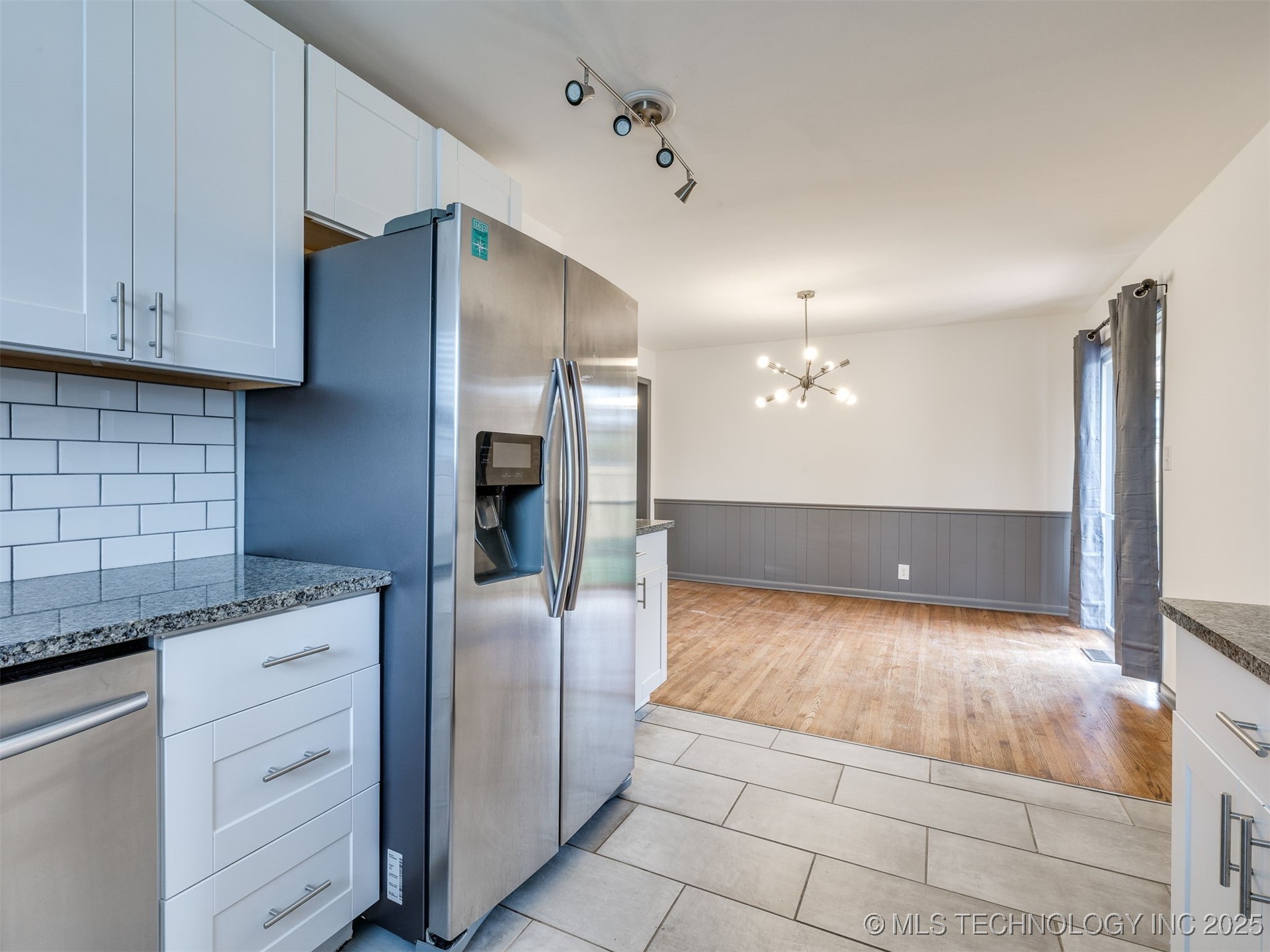 105 S 166th East Avenue