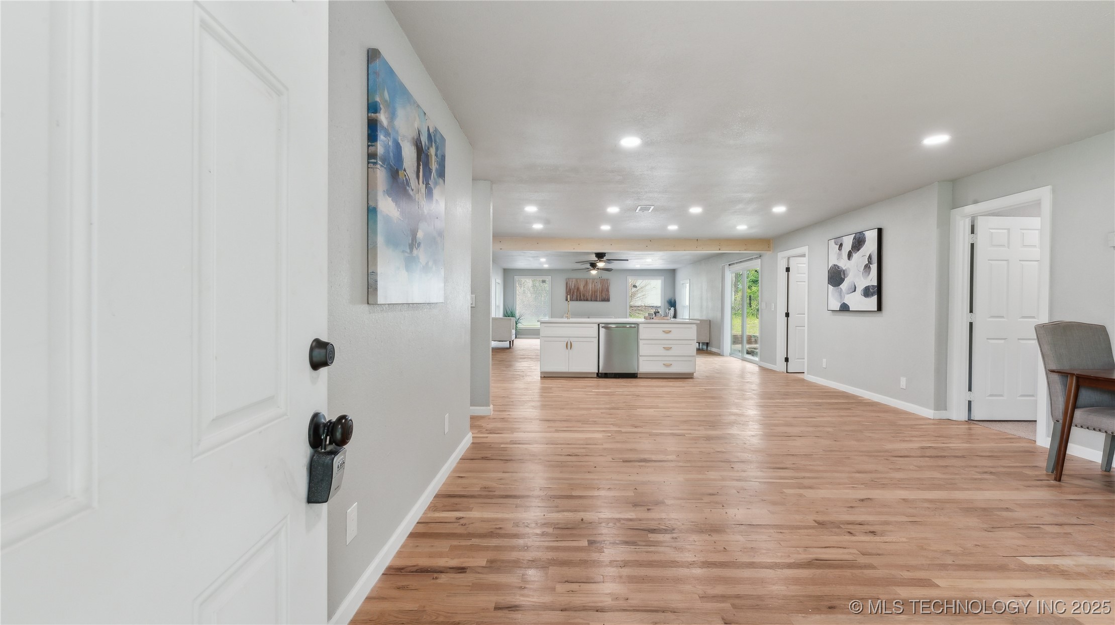 4010 E Harris