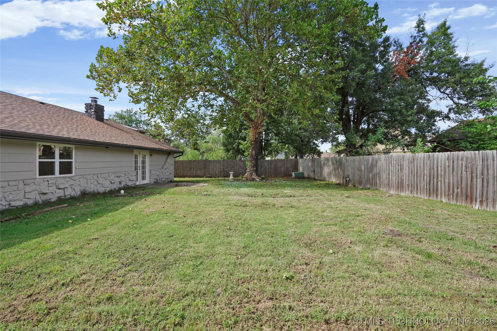 2643 S 101st East Street