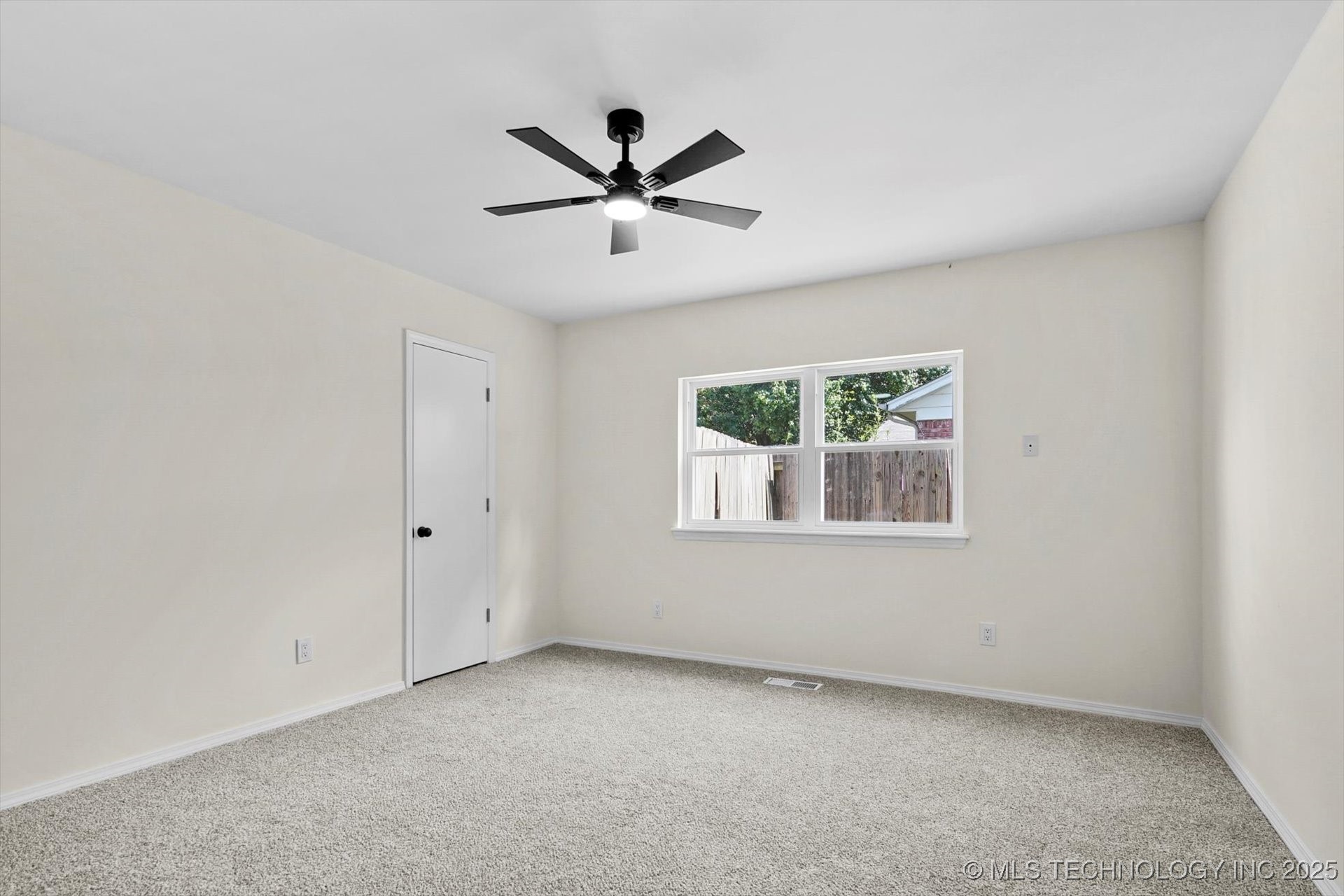 2643 S 101st East Street