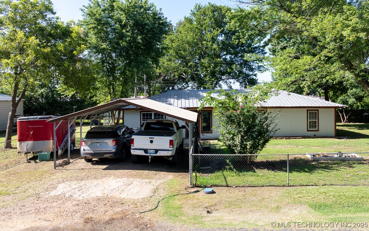 31580 E 684 Drive