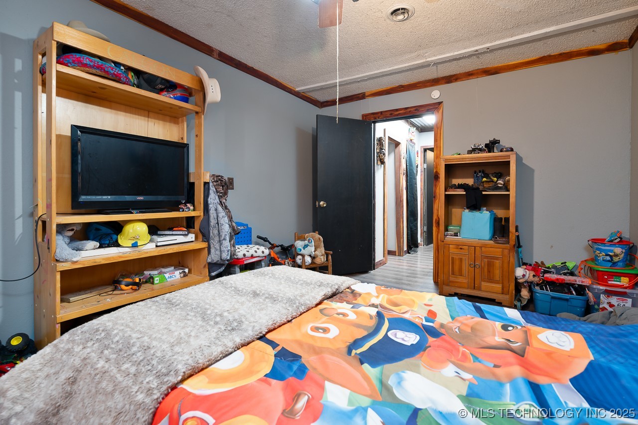 31580 E 684 Drive