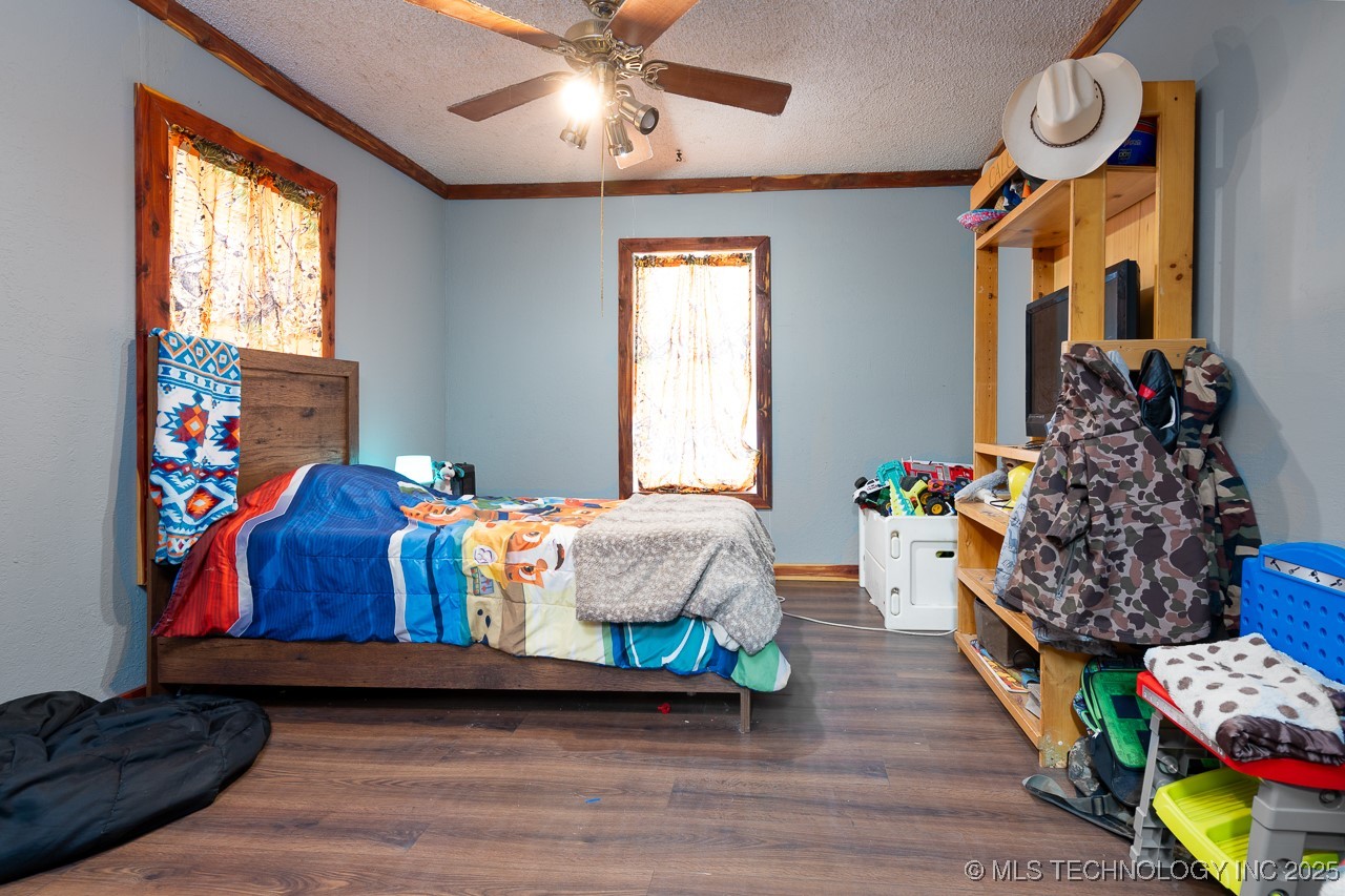 31580 E 684 Drive