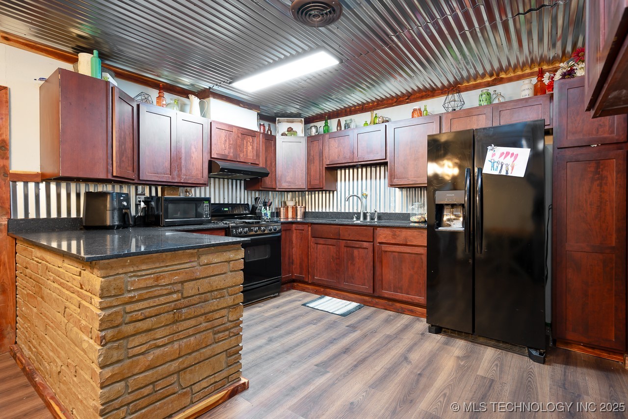 31580 E 684 Drive