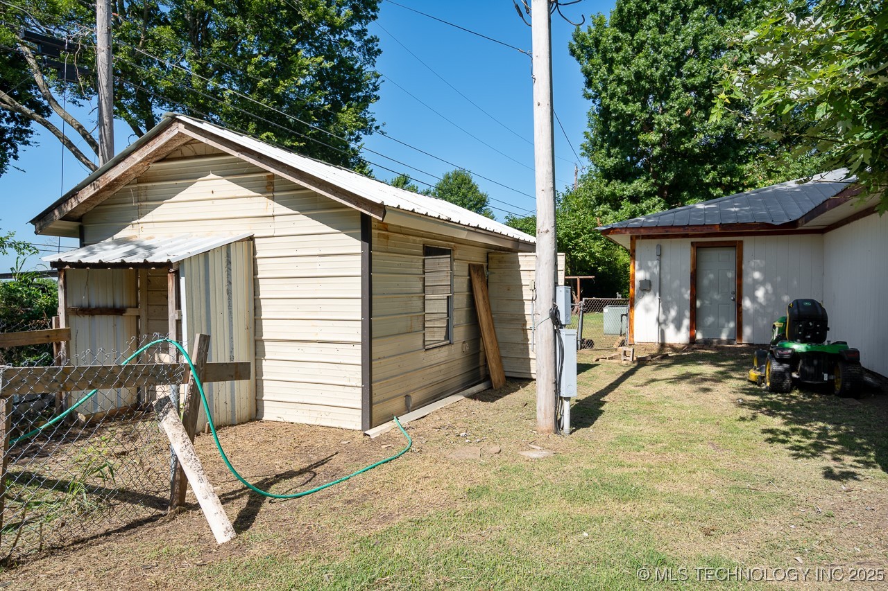 31580 E 684 Drive