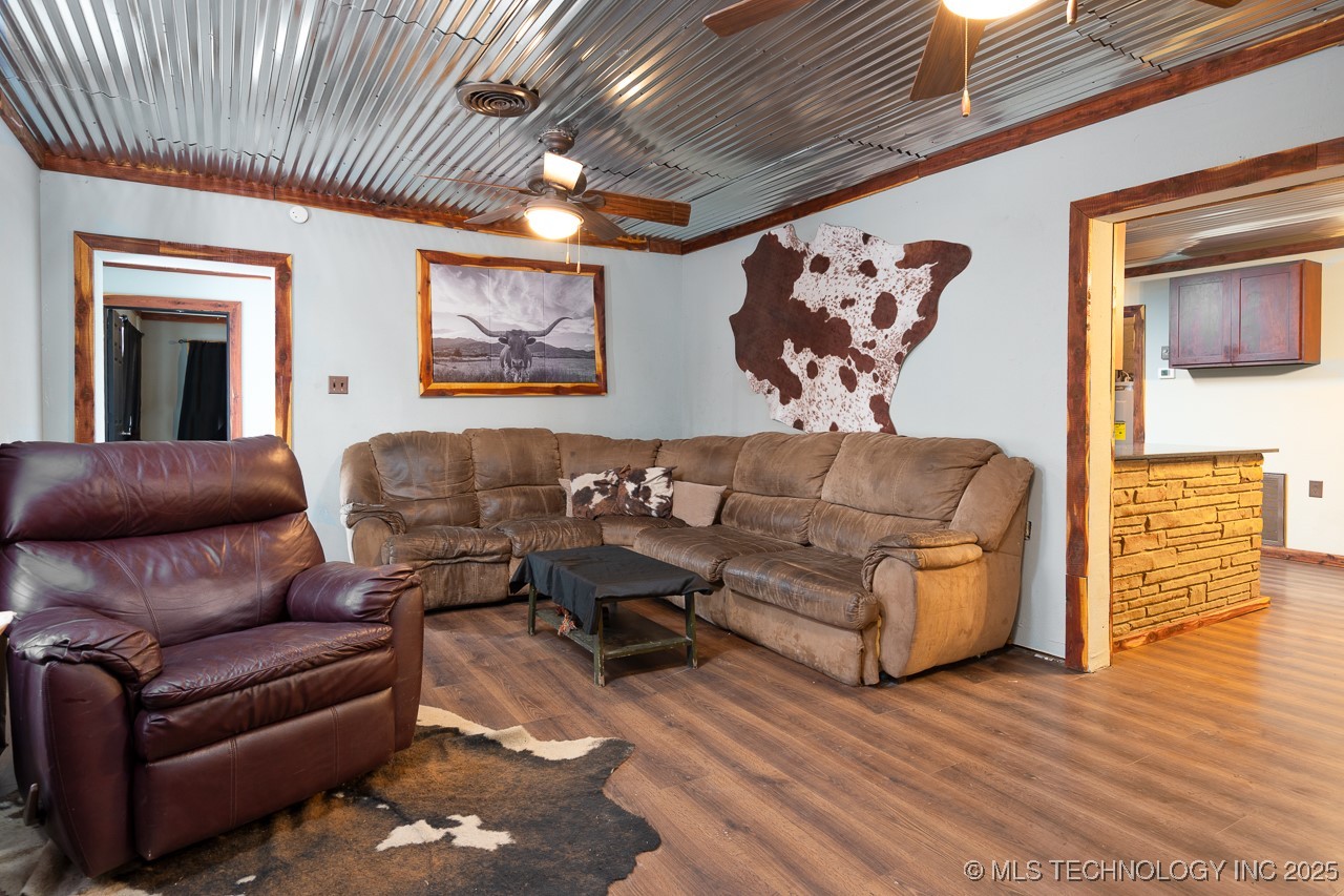 31580 E 684 Drive