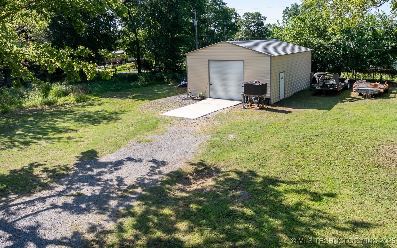 31580 E 684 Drive