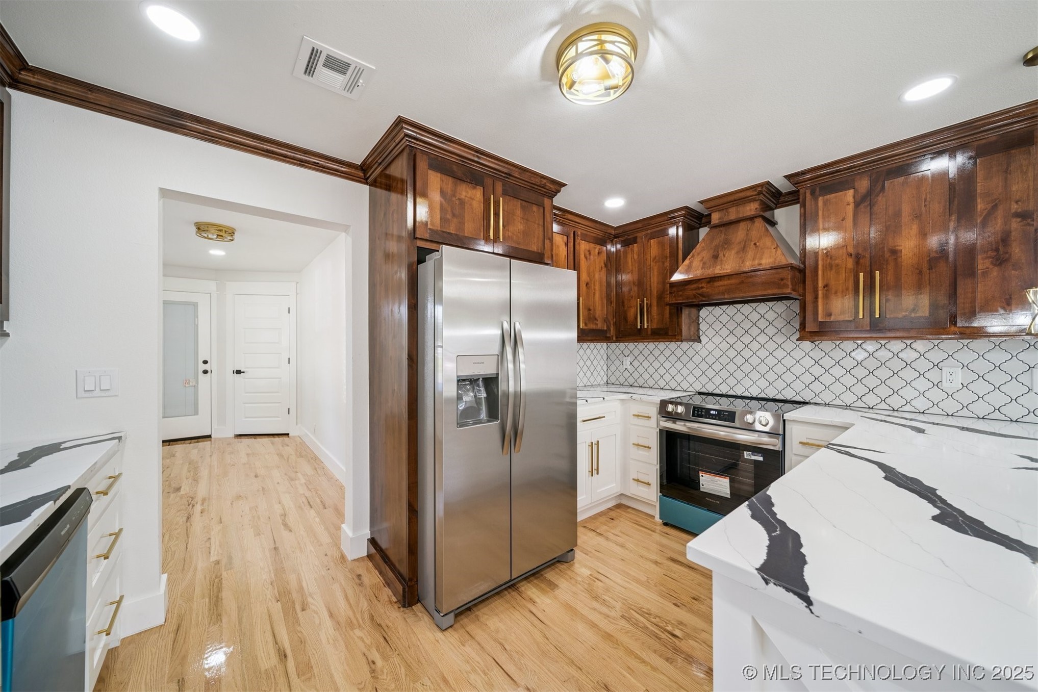 1547 N Columbia Place