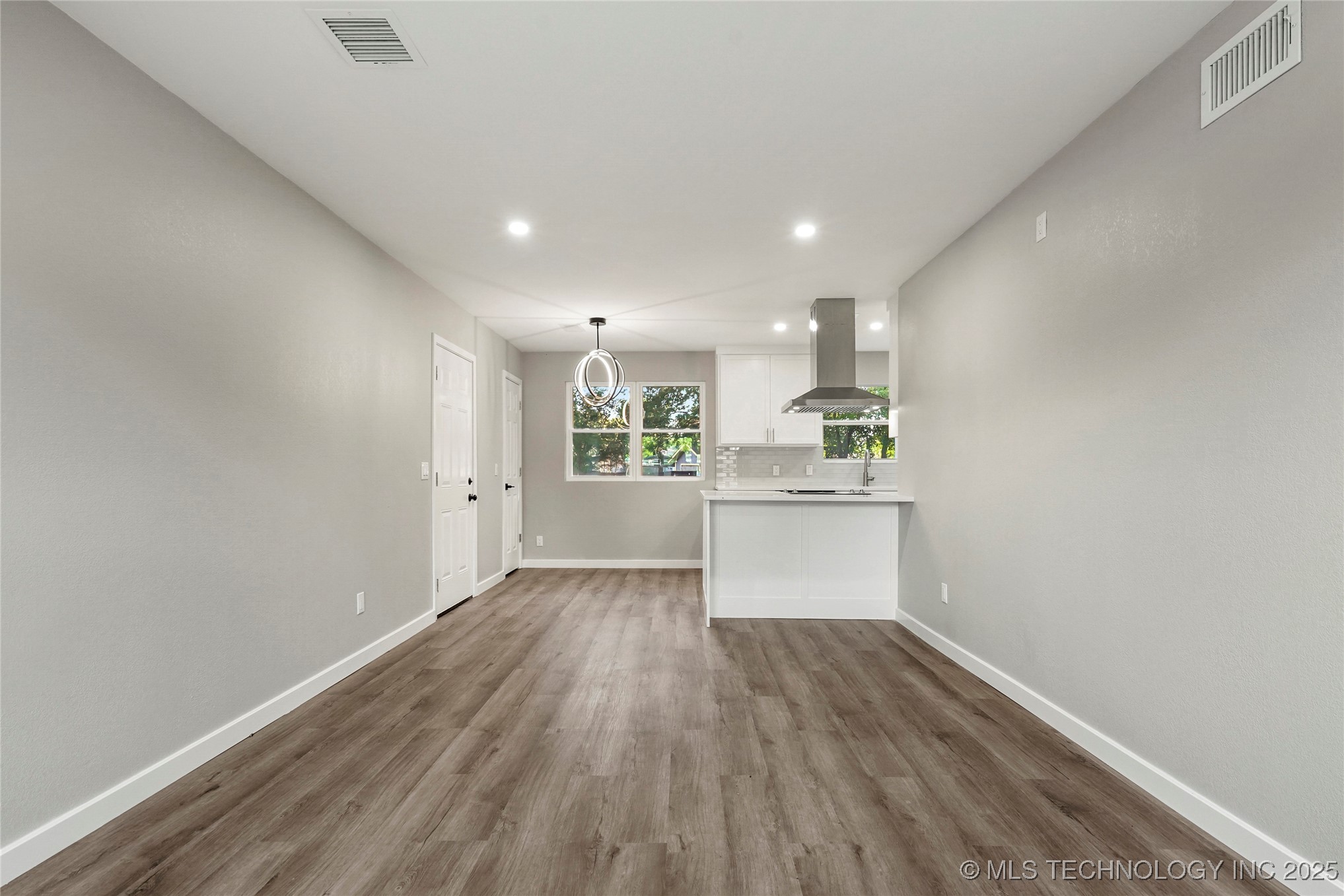 12429 E 18th Place