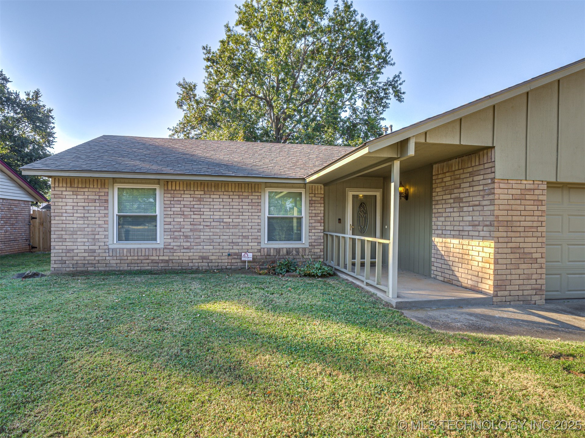 201 E Waco Street