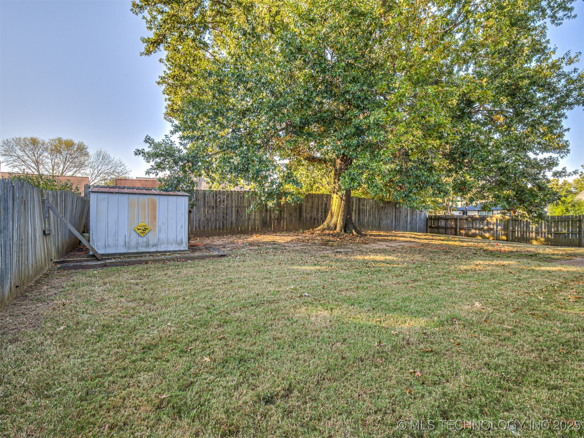 201 E Waco Street