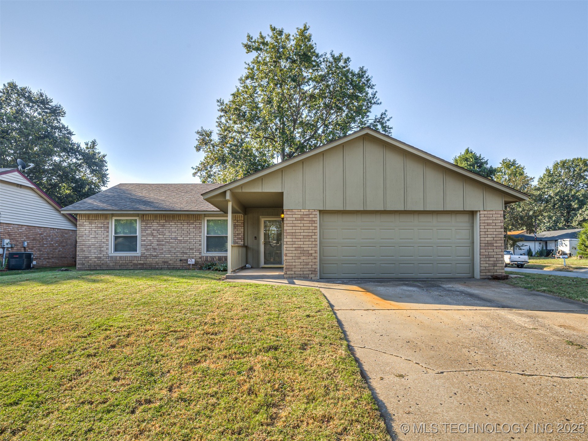 201 E Waco Street