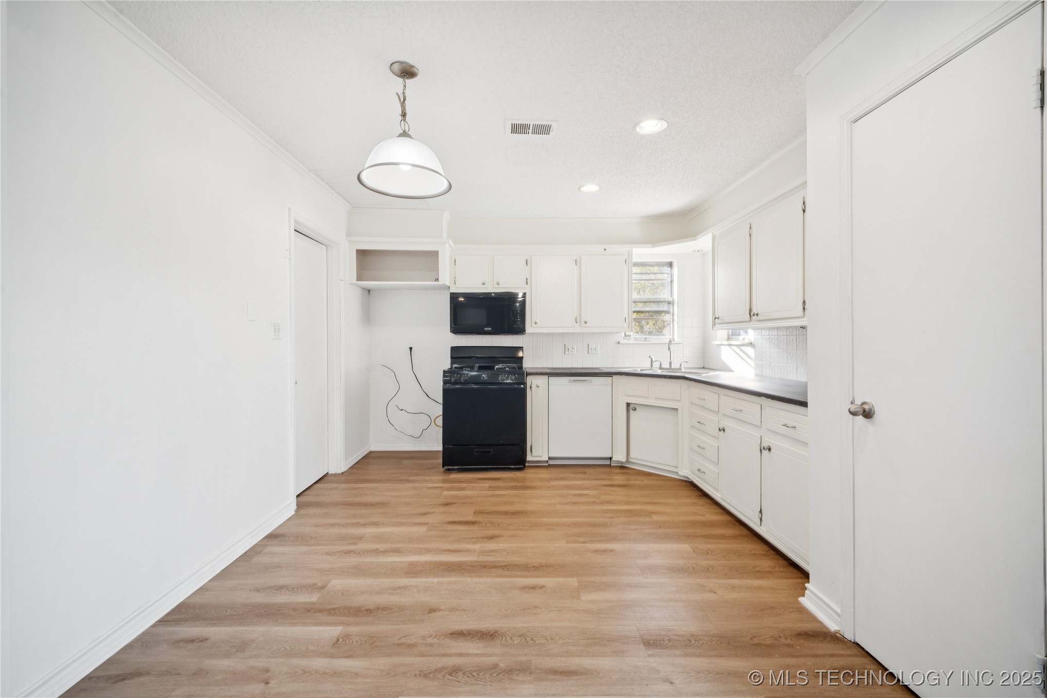 2201 S 133rd East Avenue