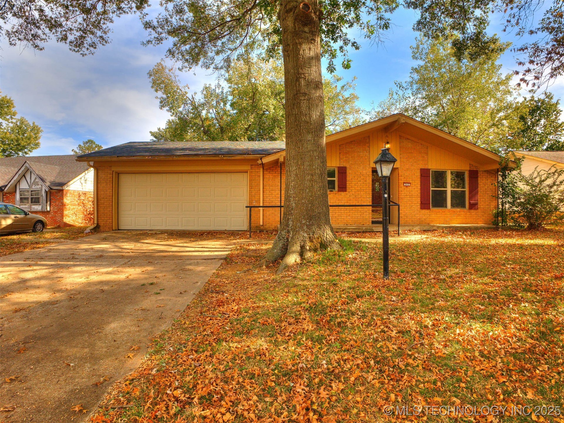 513 N Village Place