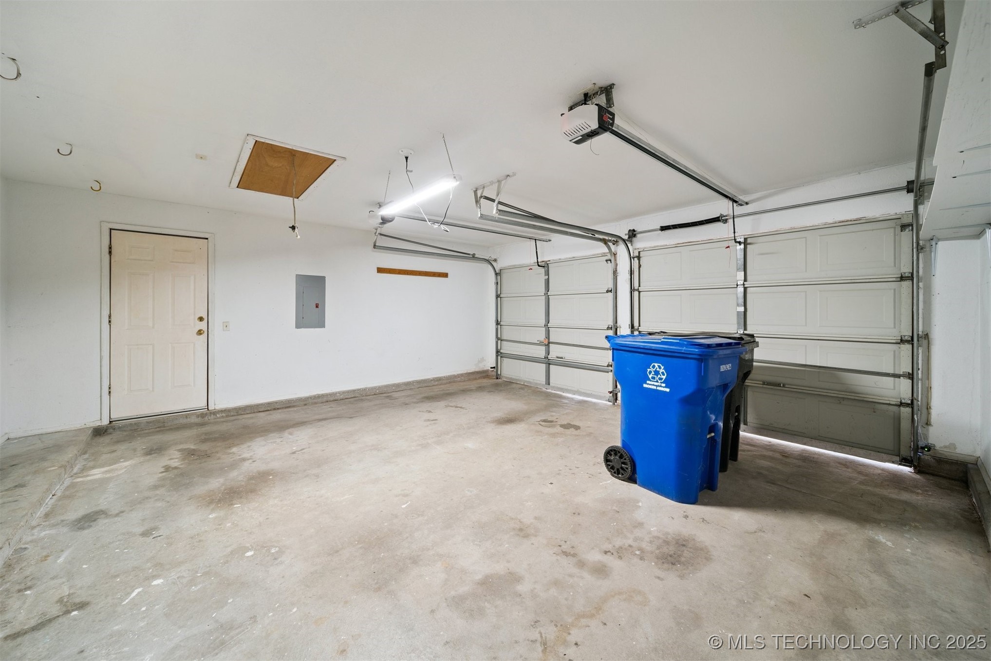 1211 W Edgewater Place