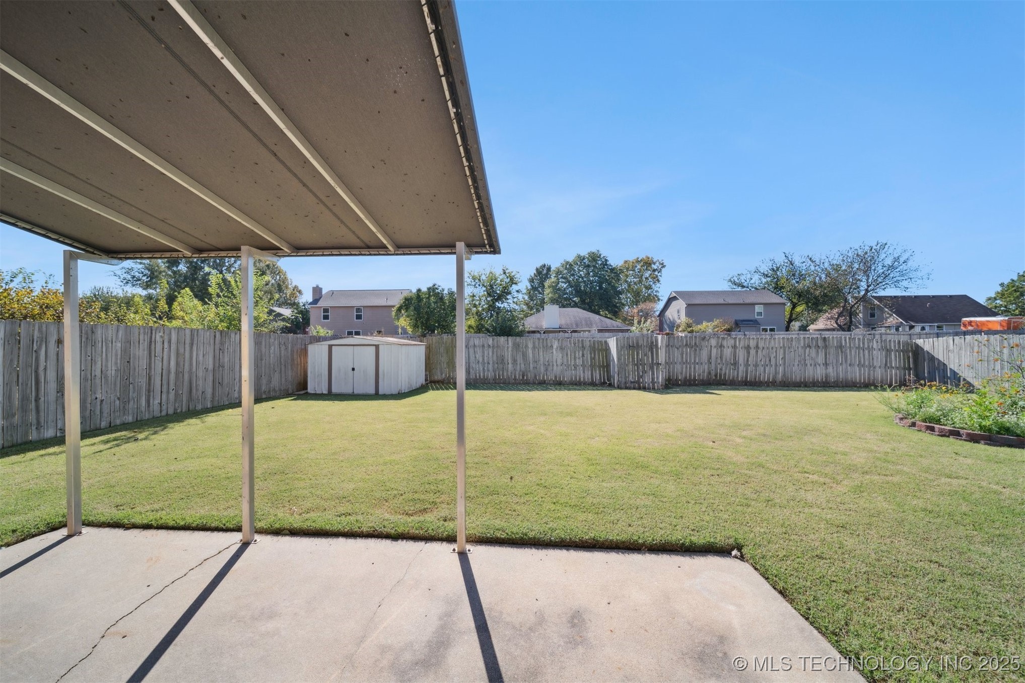 1211 W Edgewater Place