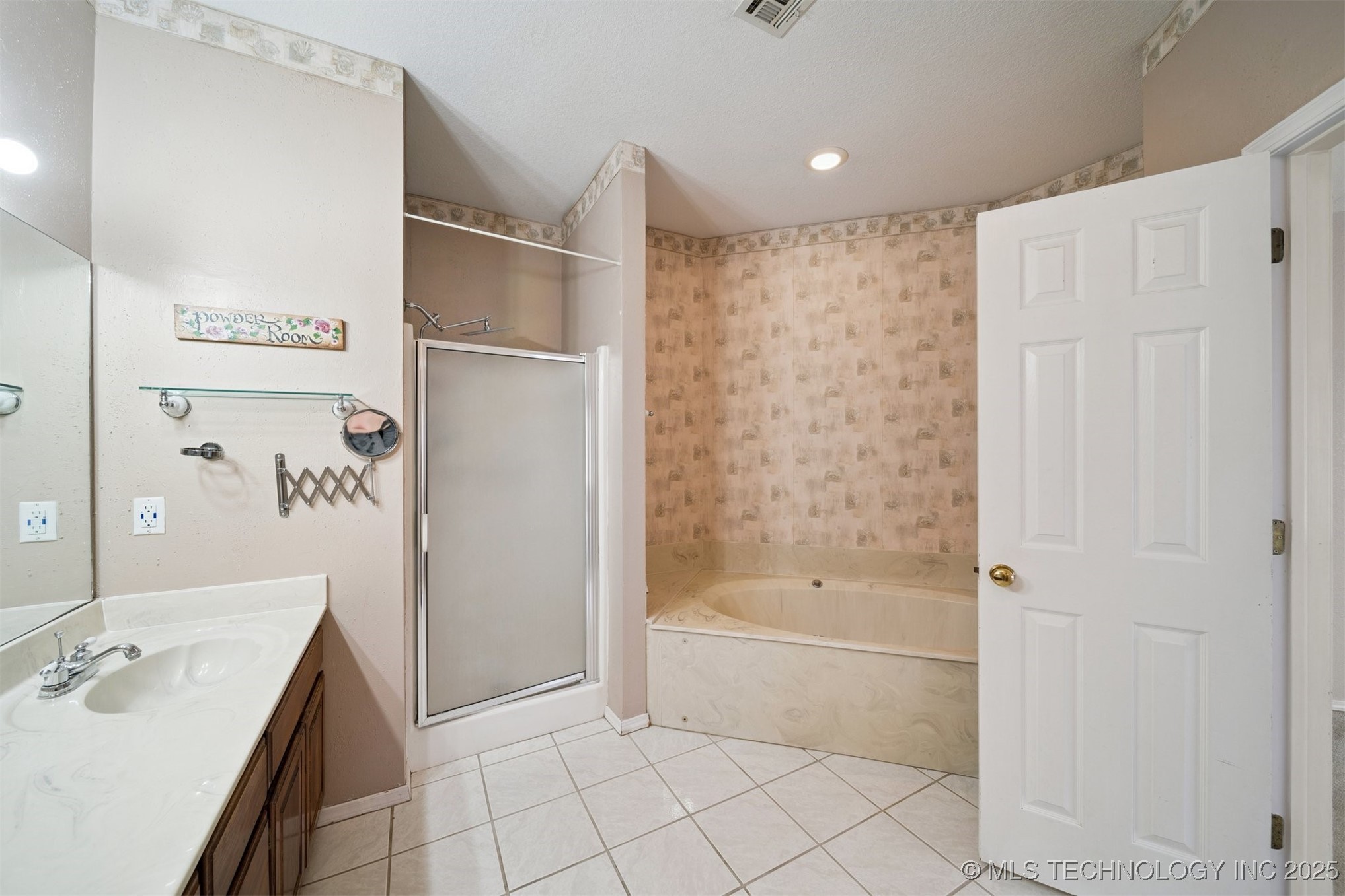 1211 W Edgewater Place