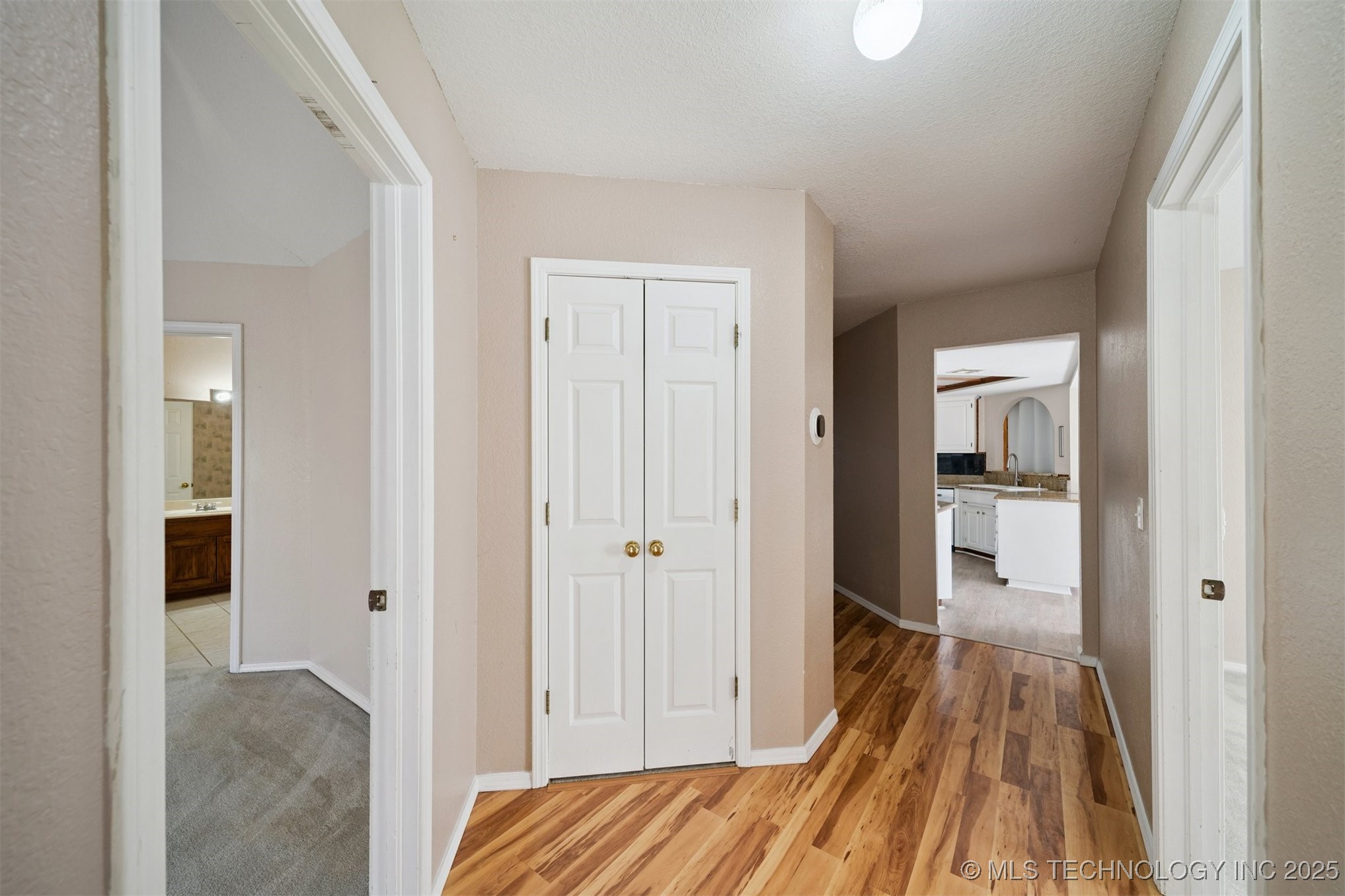 1211 W Edgewater Place