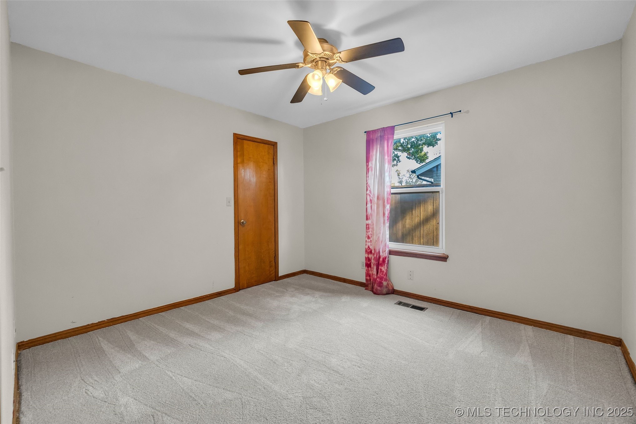 149 W L. Street