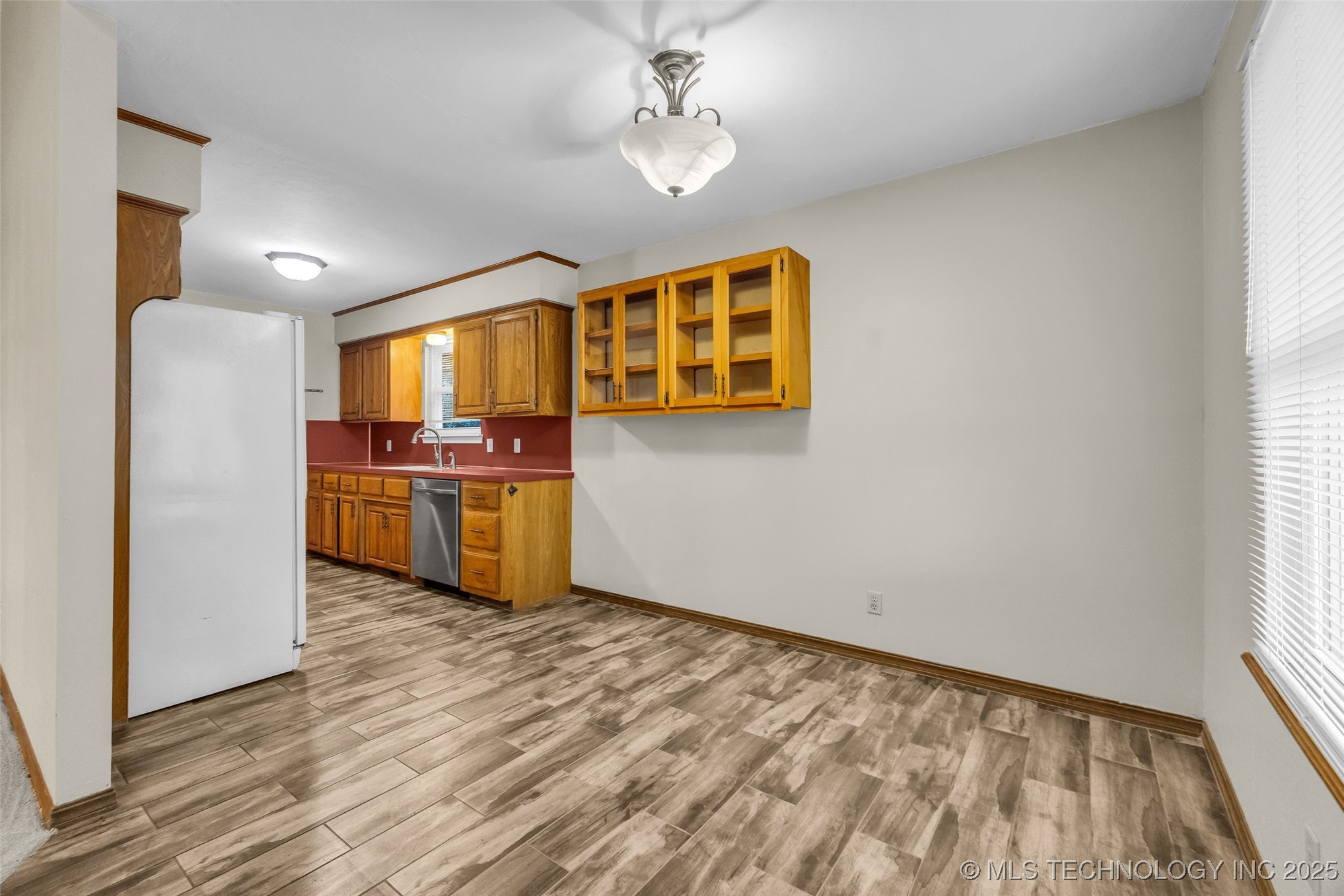 149 W L. Street