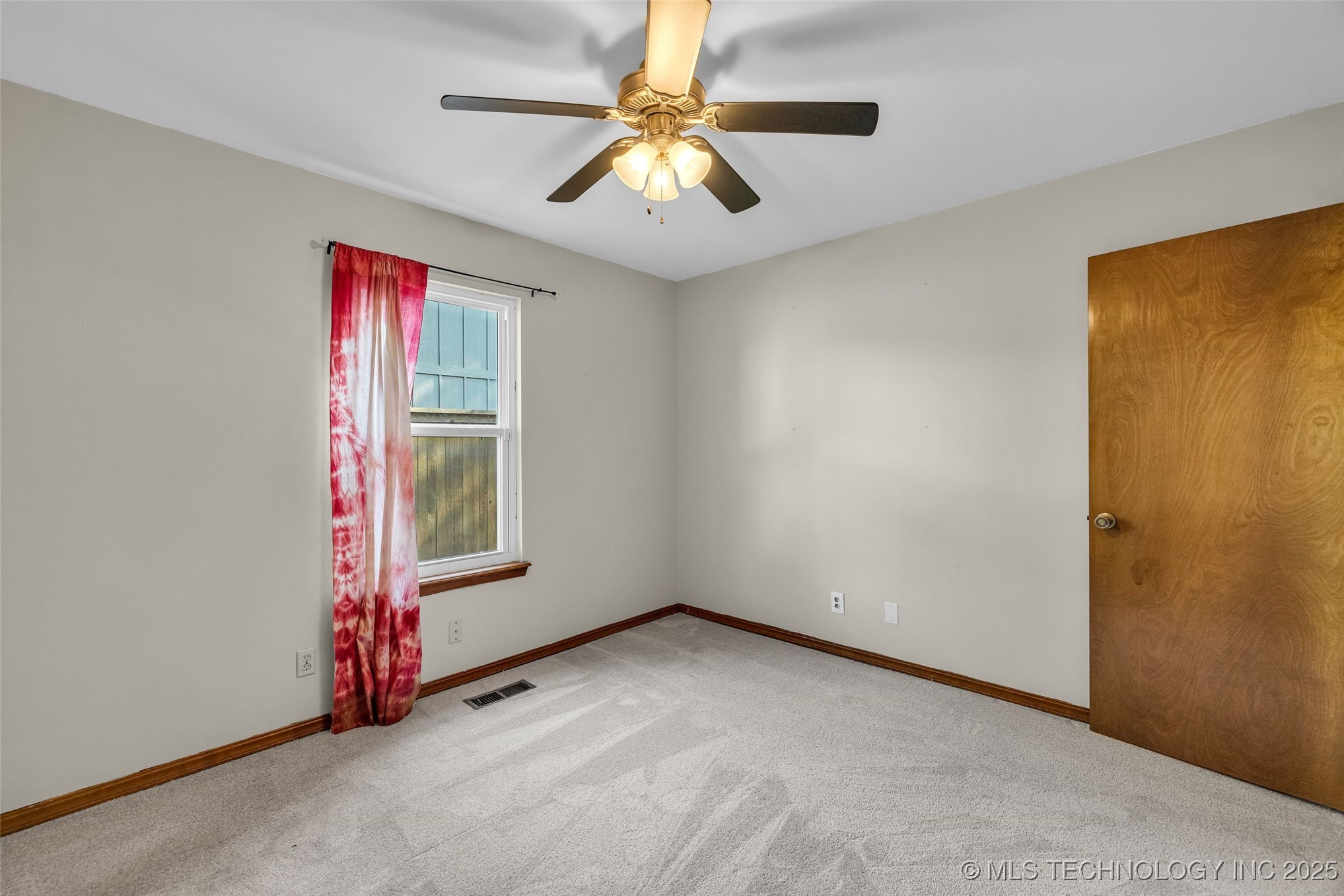 149 W L. Street