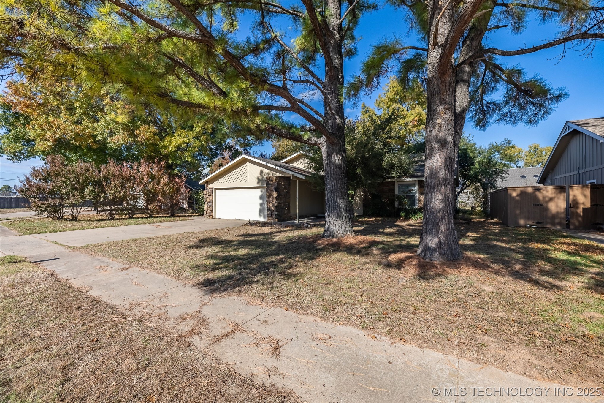 149 W L. Street