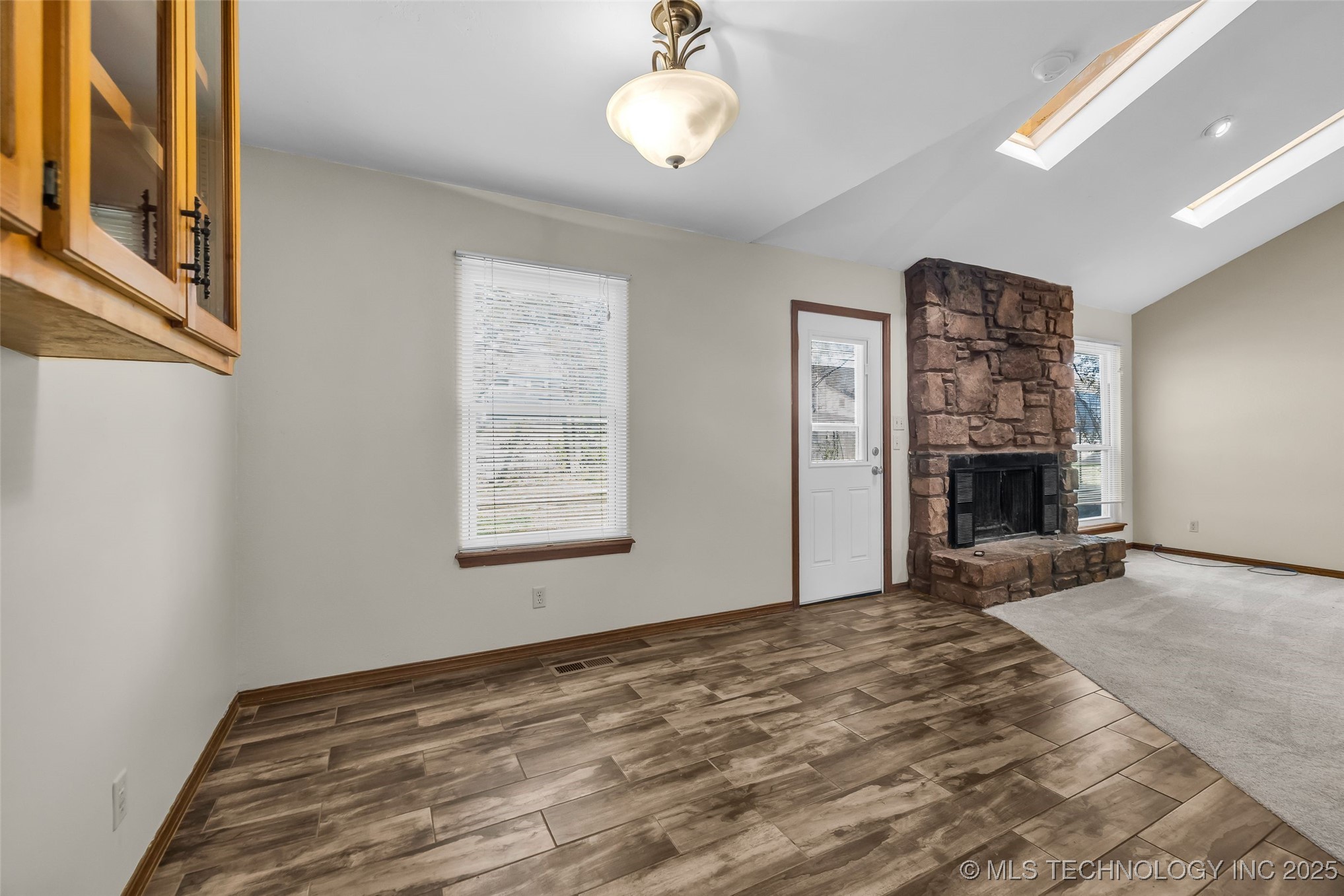 149 W L. Street