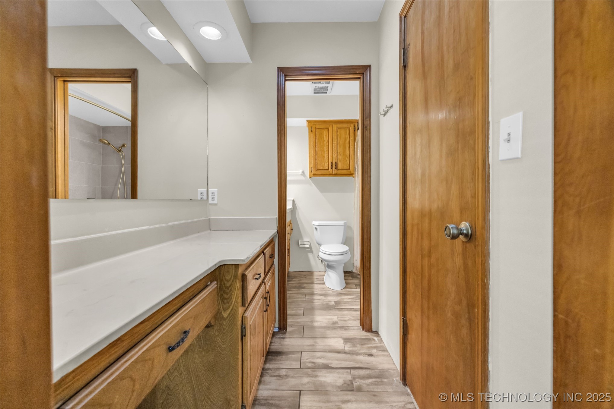149 W L. Street