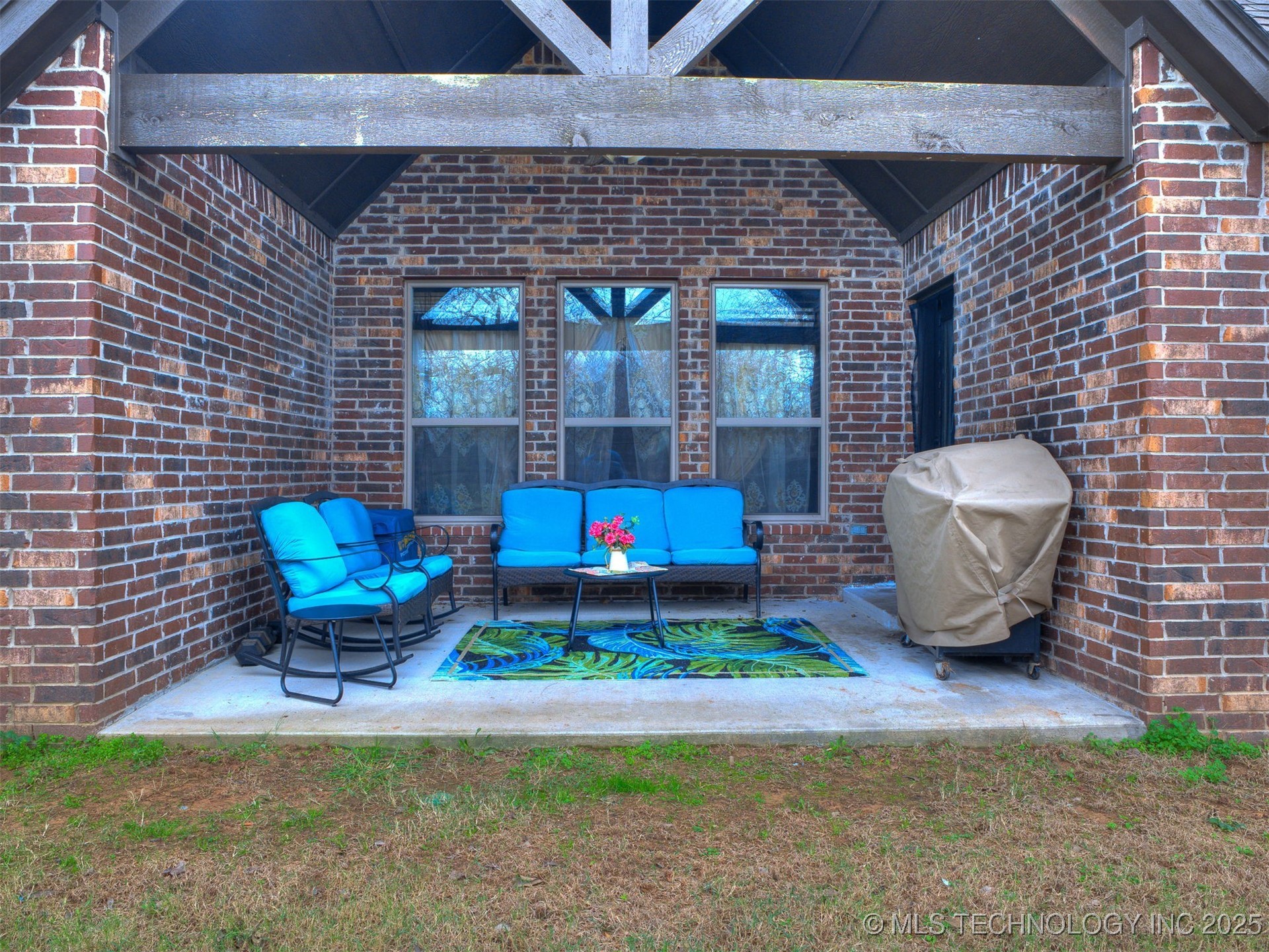 1416 W Ulysses Street