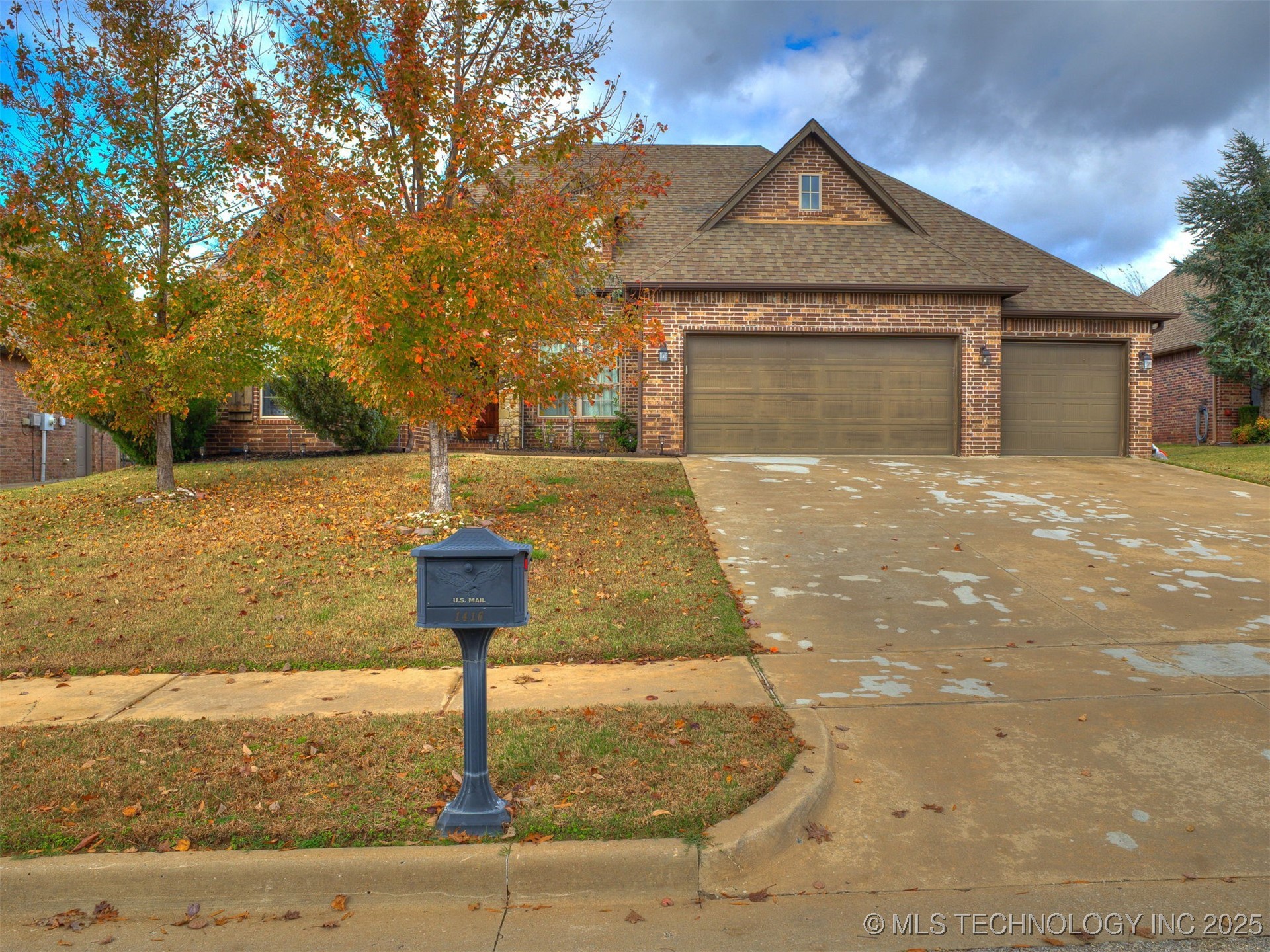 1416 W Ulysses Street